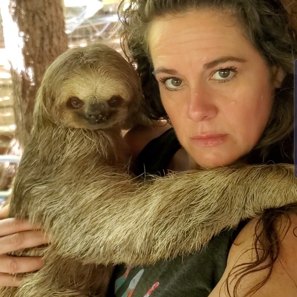 Meet your Posher, Kermo 😁 Thanks for stopping by - Picture 4 of 6